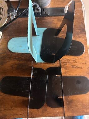Lot Set of Metal Bookends in Black and Teal 3 Black  1 Teal